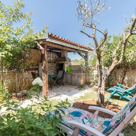 Villa Marizella Premantura Exterior foto