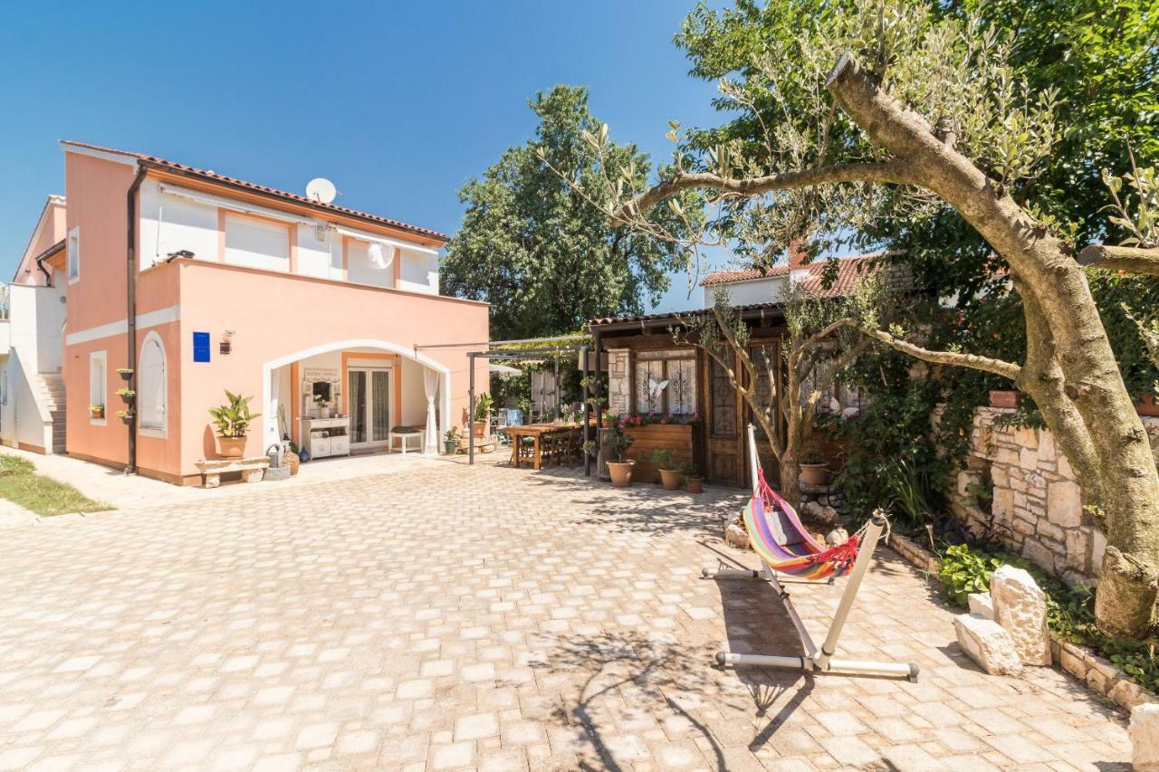 Villa Marizella Premantura Exterior foto